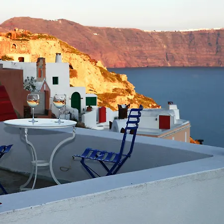 Апартаменты Menias Cave House